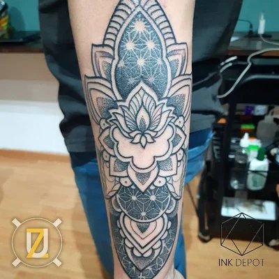 Uziel De Gyves tattoo 010