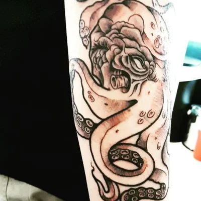 Uziel De Gyves tattoo 032