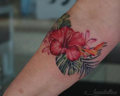 Vanessa Ross tattoo 028