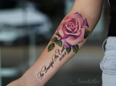 Vanessa Ross tattoo 032