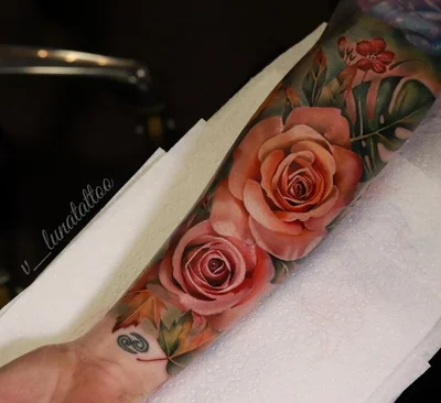 Vanessa Ross tattoo 047