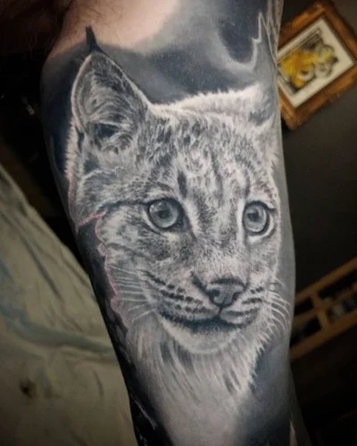 Val McBain tattoo 028