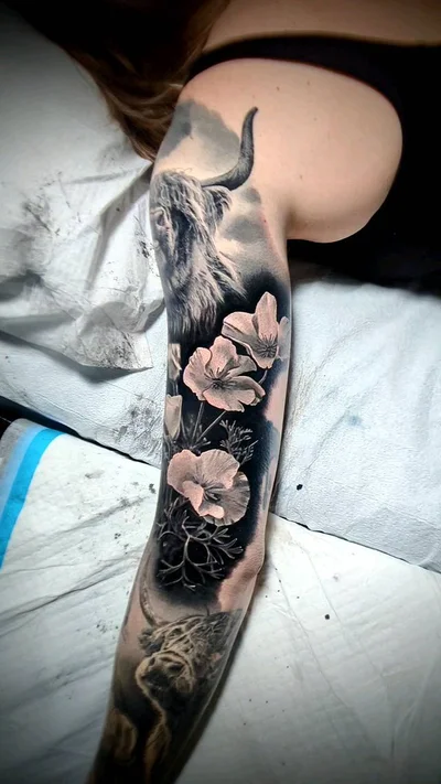 Val McBain tattoo 038
