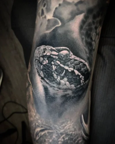 Val McBain tattoo 043
