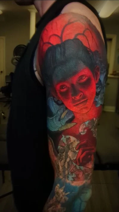 Val McBain tattoo 048