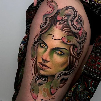 Vali Gomez tattoo 027