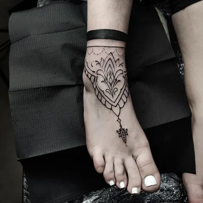 Vanesa Charmani tattoo 008