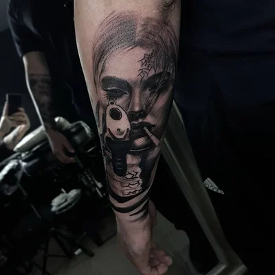 Vanesa Charmani tattoo 011