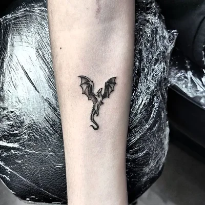 Vanesa Charmani tattoo 027