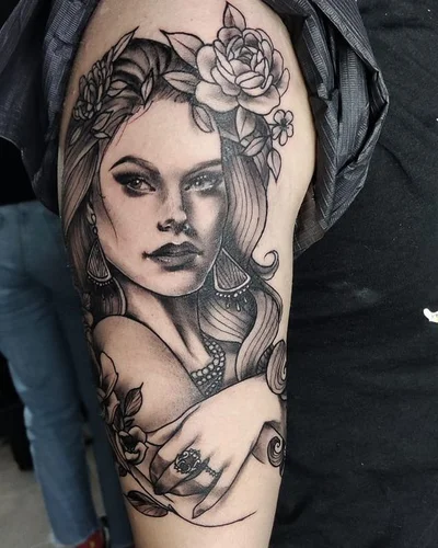 Vanesa Charmani tattoo 035