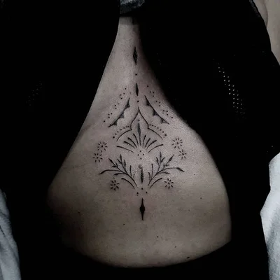 Vanesa Charmani tattoo 039
