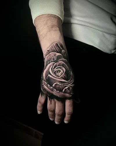 Vania tattoo 023