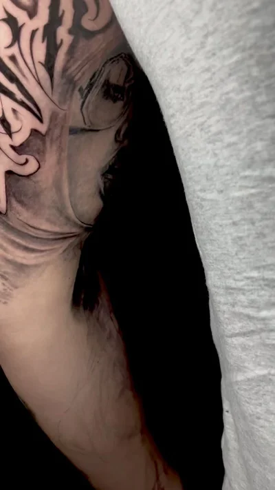 Vania tattoo 028