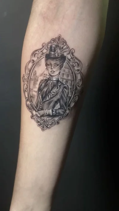 Vania tattoo 029