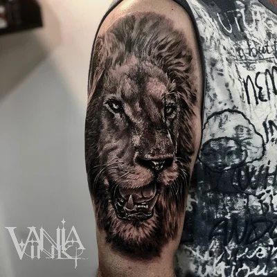 Vania tattoo 032
