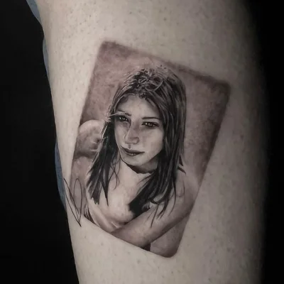Vania tattoo 041