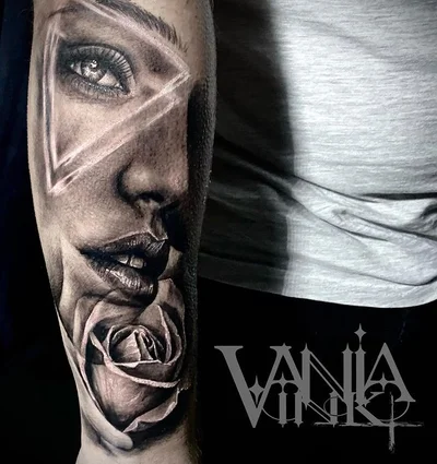 Vania tattoo 043