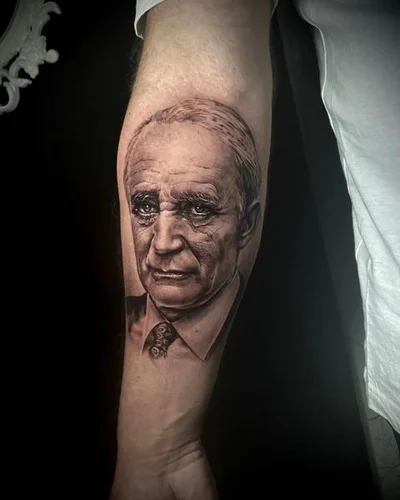 Vania tattoo 044