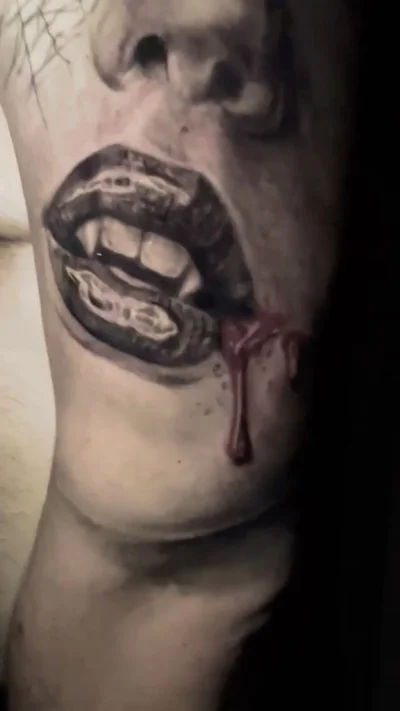 Vania tattoo 046