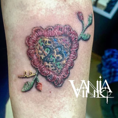 Vania tattoo 050