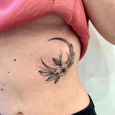 Varya Romanchyk tattoo 013