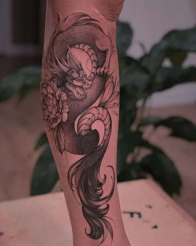 Varya Romanchyk tattoo 017