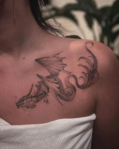 Varya Romanchyk tattoo 020