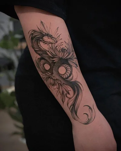 Varya Romanchyk tattoo 027
