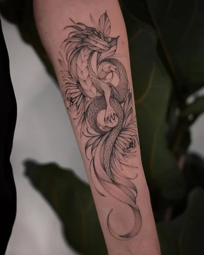 Varya Romanchyk tattoo 028
