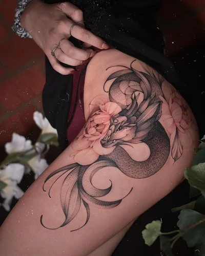Varya Romanchyk tattoo 030