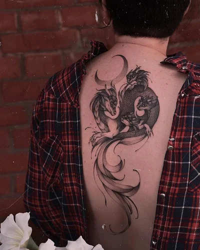 Varya Romanchyk tattoo 033
