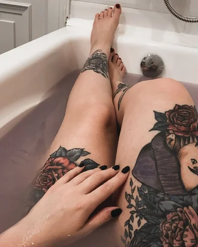 Varya Romanchyk tattoo 039