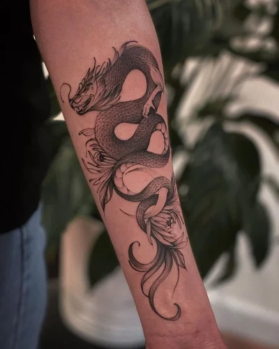 Varya Romanchyk tattoo 040