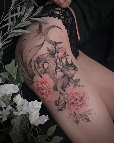 Varya Romanchyk tattoo 042