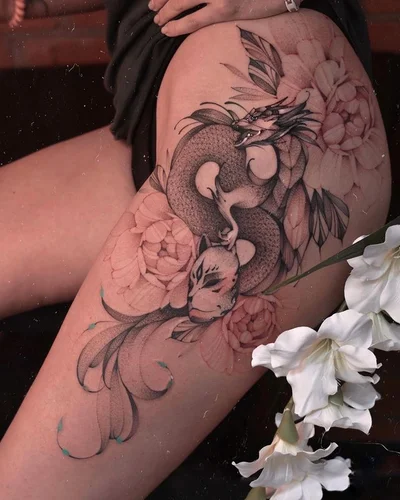 Varya Romanchyk tattoo 050
