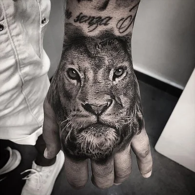 Vaya the Tattooer tattoo 024