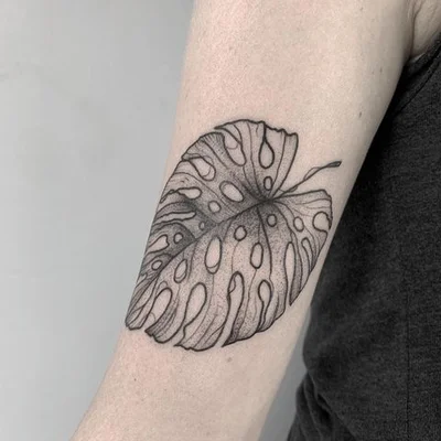 Vera Ickler tattoo 008
