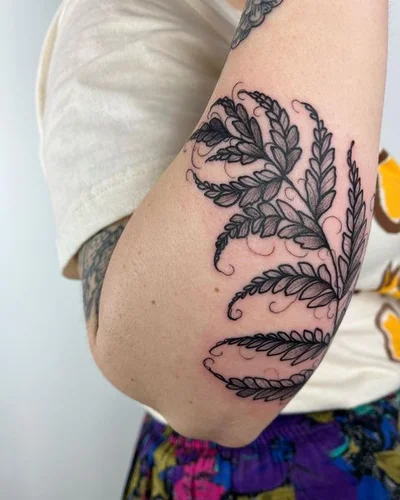 Vera Ickler tattoo 021