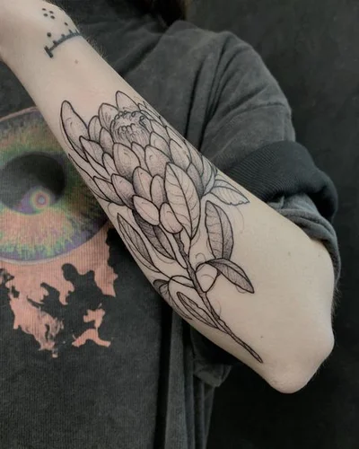 Vera Ickler tattoo 032