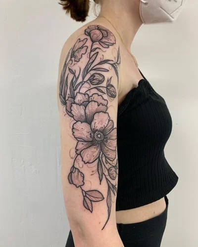 Vera Ickler tattoo 043