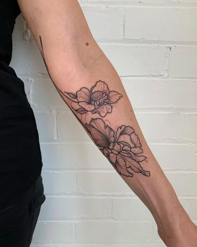 Vera Ickler tattoo 047
