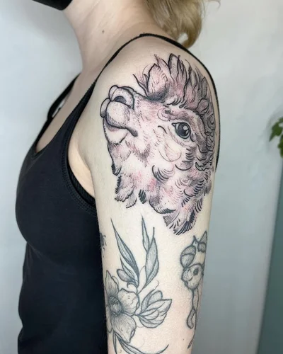 Vera Ickler tattoo 048