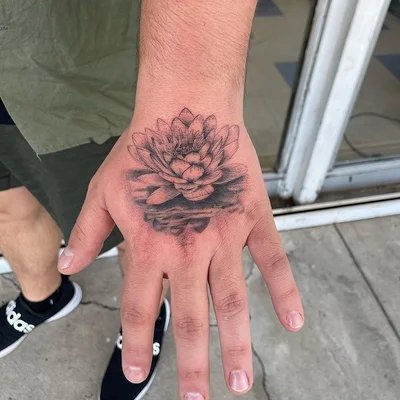 Summers tattoo 010