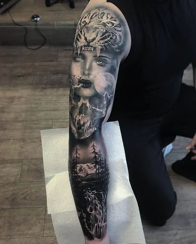 Verity Fox tattoo 010