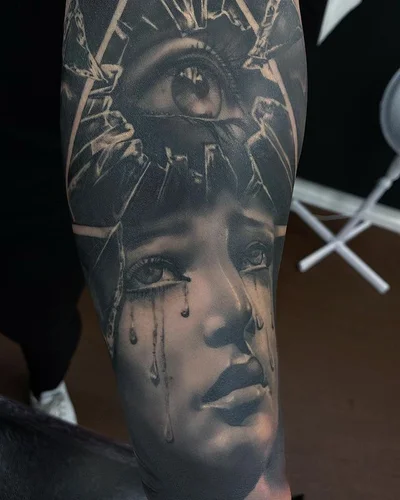 Verity Fox tattoo 015