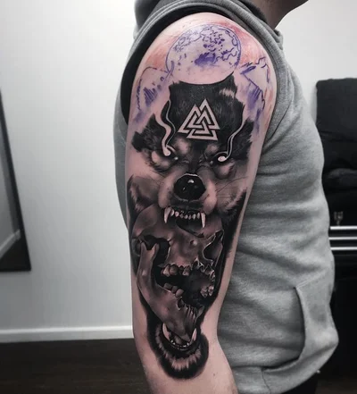 Verity Fox tattoo 025