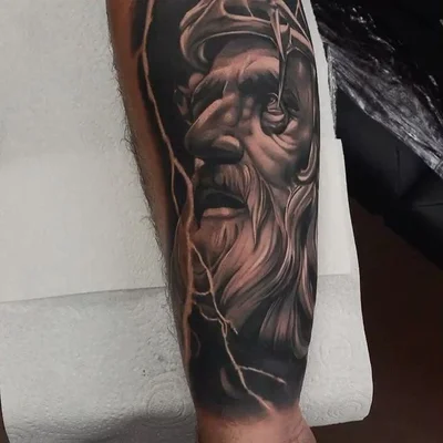 Verity Fox tattoo 026