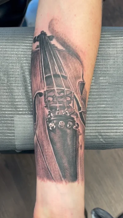 Veronica Hahn tattoo 010