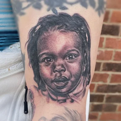 Veronica Hahn tattoo 044