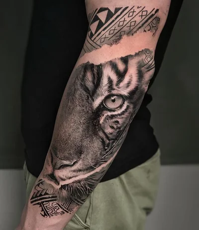 Verso Inverso Tattoo Studio tattoo 012